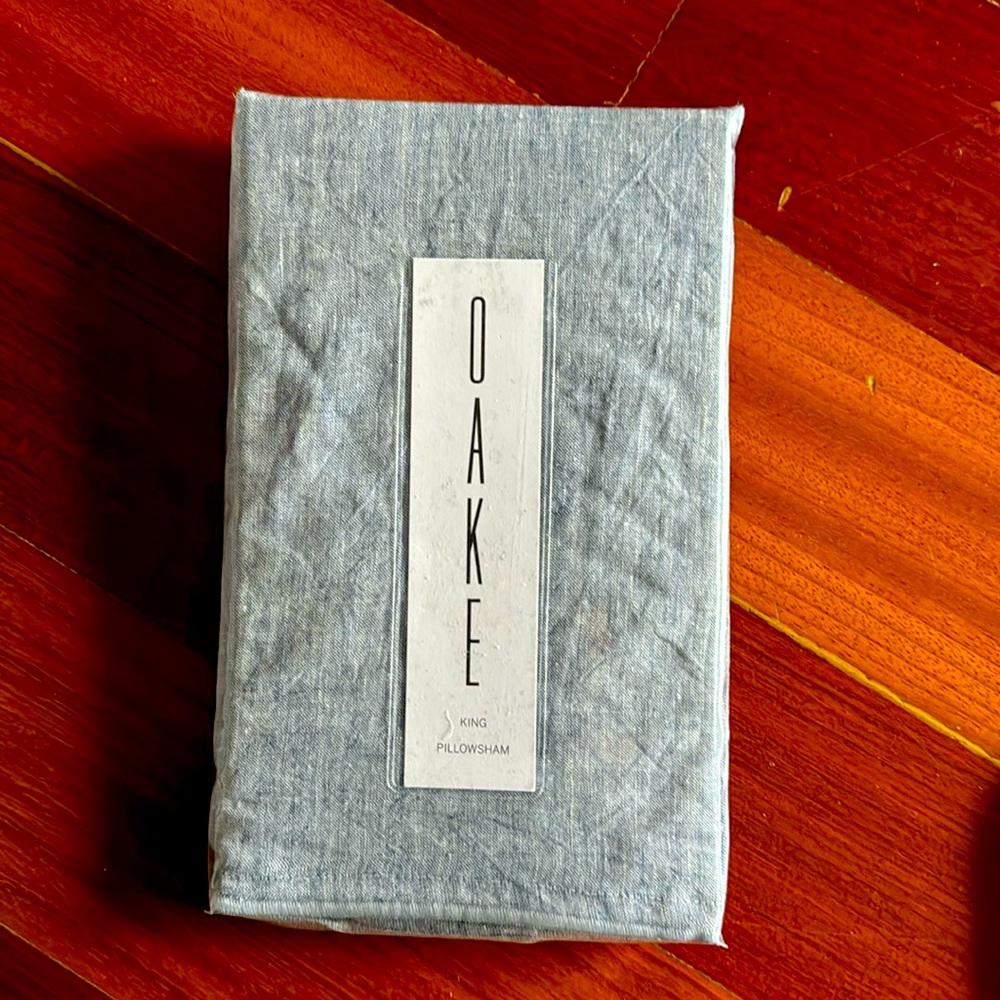 Oake 100% Linen King Pillowsham 20” x 36” Yarn Die NWT Blue